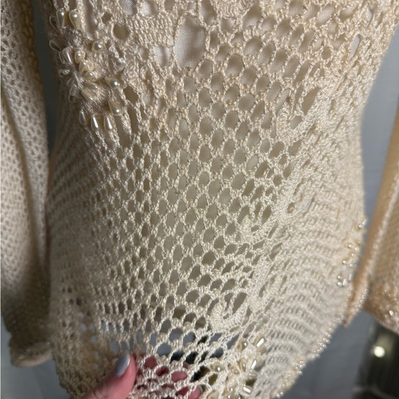 Peck & Peck Cream Crochet Blouse with Pearl Accent - Picture 4 of 11